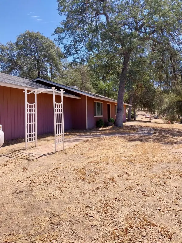 46427 Oonay Nation Rd, Coarsegold, CA 93614