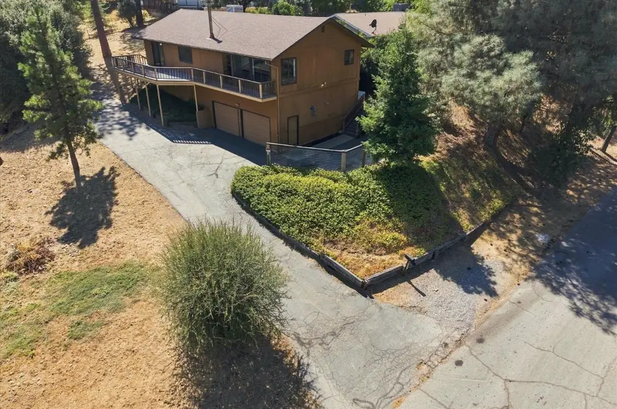 40901 Elliott Drive, Oakhurst, CA 93644 - #2
