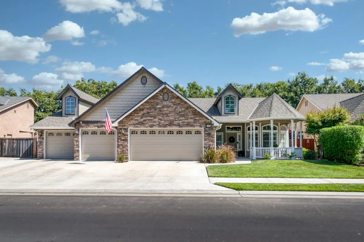 106 Moody Avenue, Clovis, CA 93619 - #1