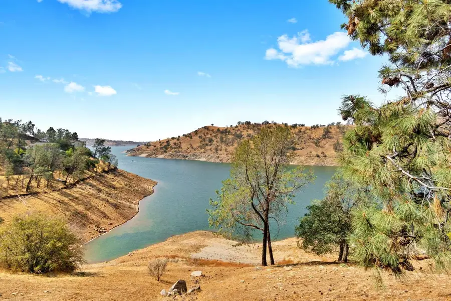 28047 Sky Lake Drive, Friant, CA 93626 - #2