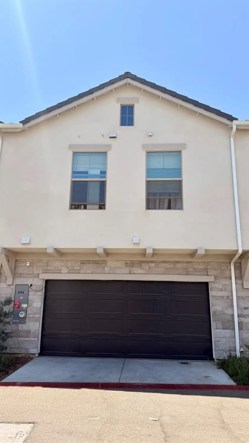 606 W Mahogany Lane, Clovis, CA 93611 - #1