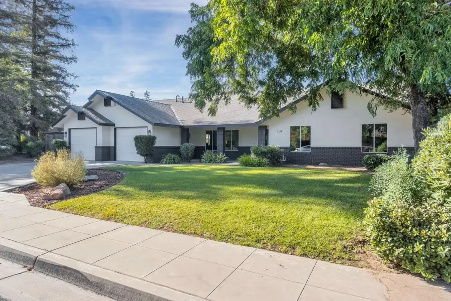 604 W Ellery Avenue, Clovis, CA 93612 - #3