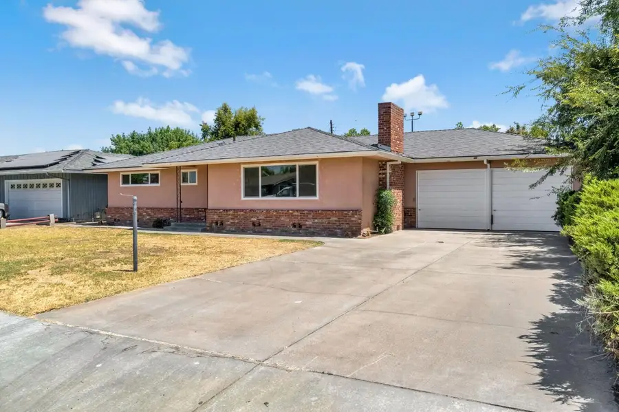 880 I Street, Parlier, CA 93648 - #3