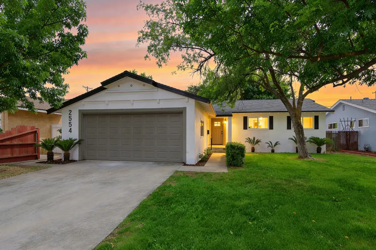 2554 Harvard Avenue, Clovis, CA 93612 - #1