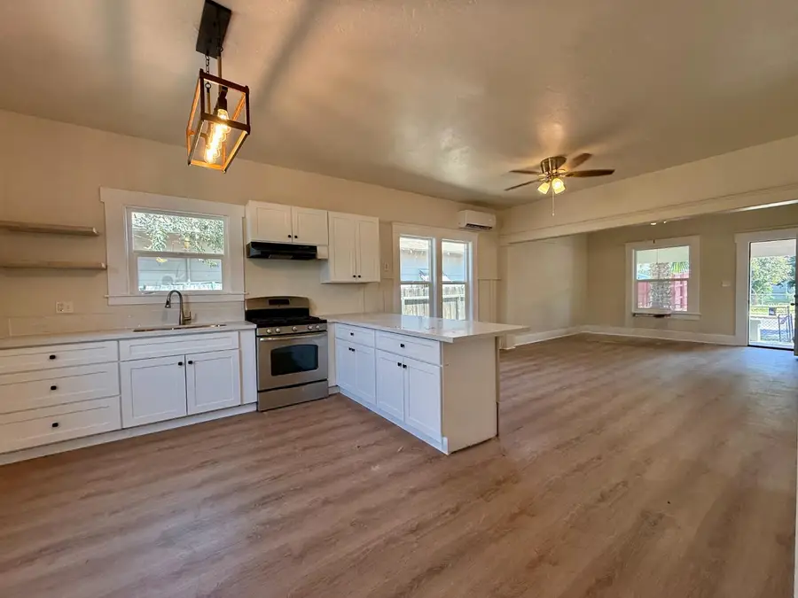 1929 E Grant Avenue, Fresno, CA 93701 - #3