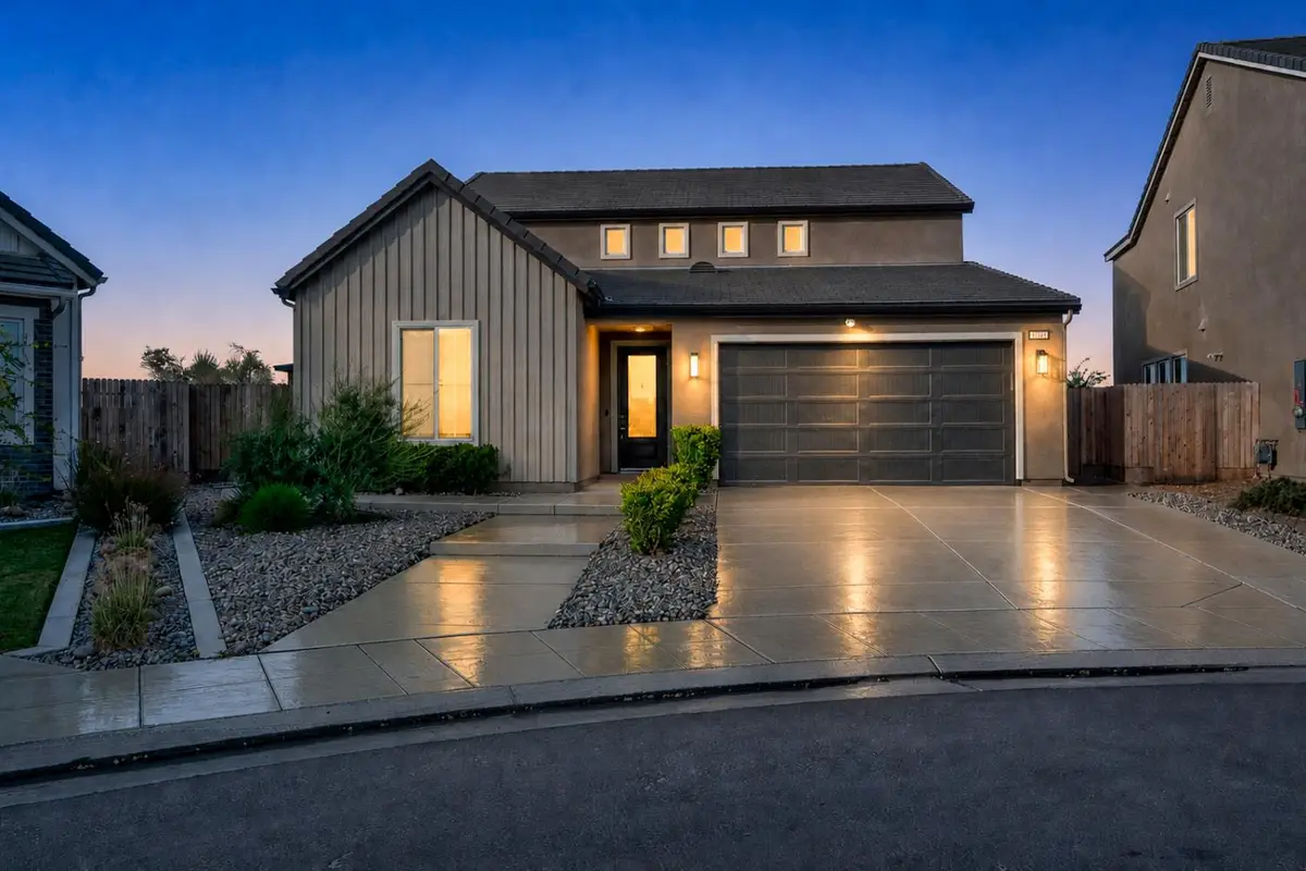 1240 Atlantica Drive S, Madera, CA 93636 - #1