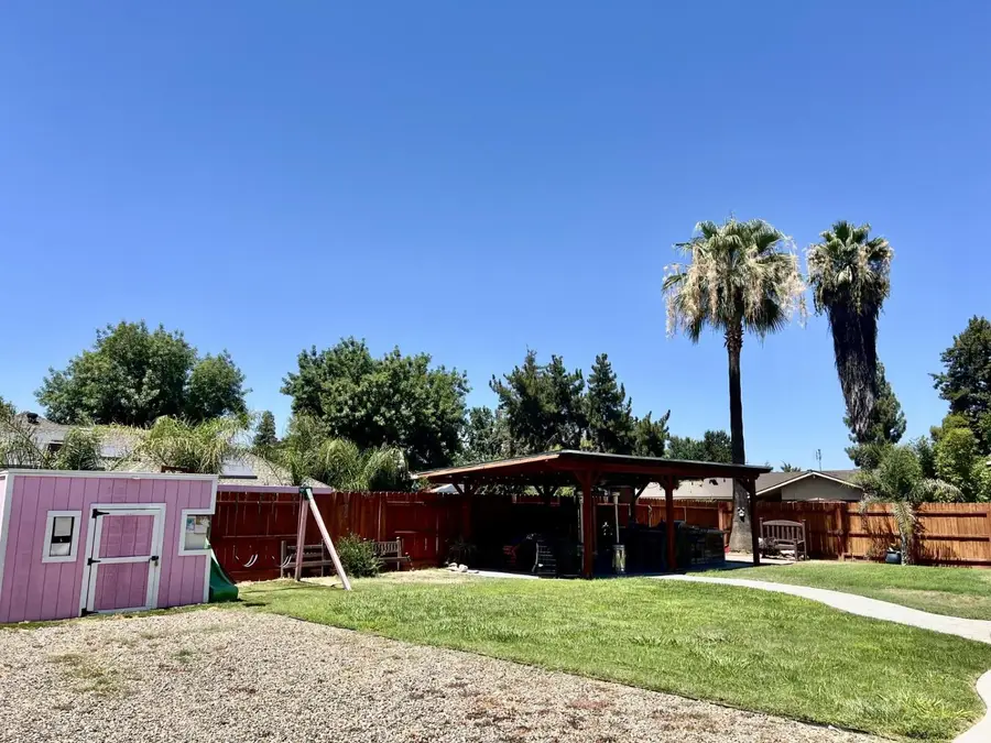 1534 S Sylmar Avenue, Fresno, CA 93727 - #3