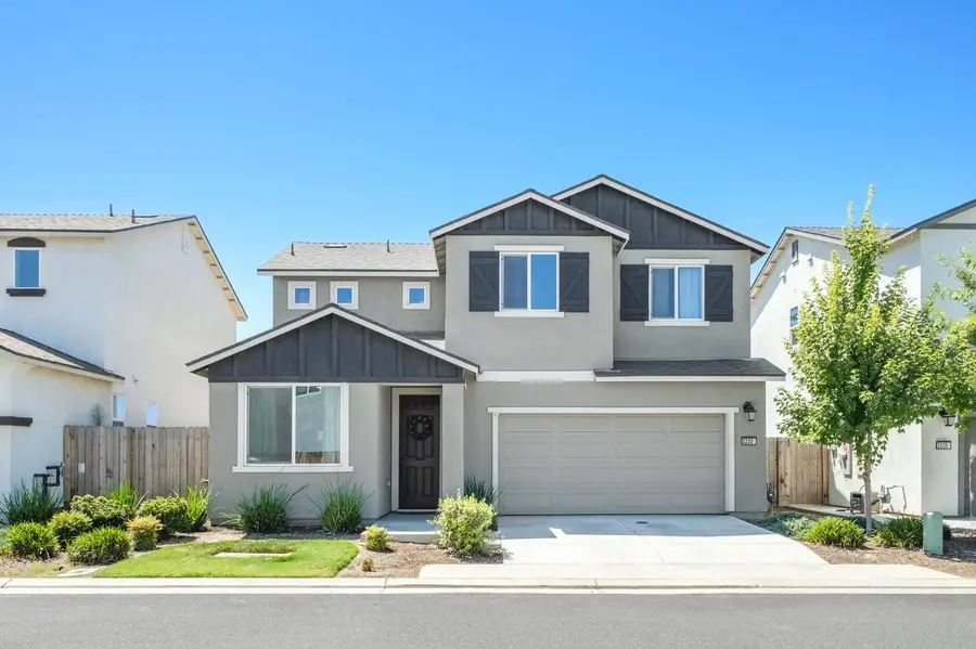 3233 E Mary Avenue, Visalia, CA 93292 - #2
