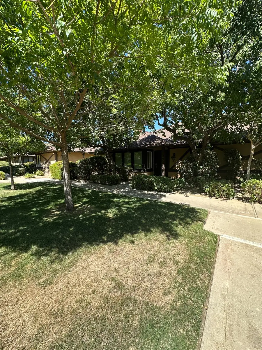 5072 N Forkner Avenue, Fresno, CA 93711 - #2