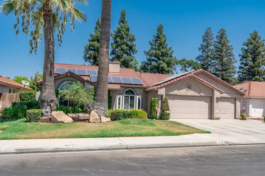 923 Oak Avenue, Clovis, CA 93611 - #2