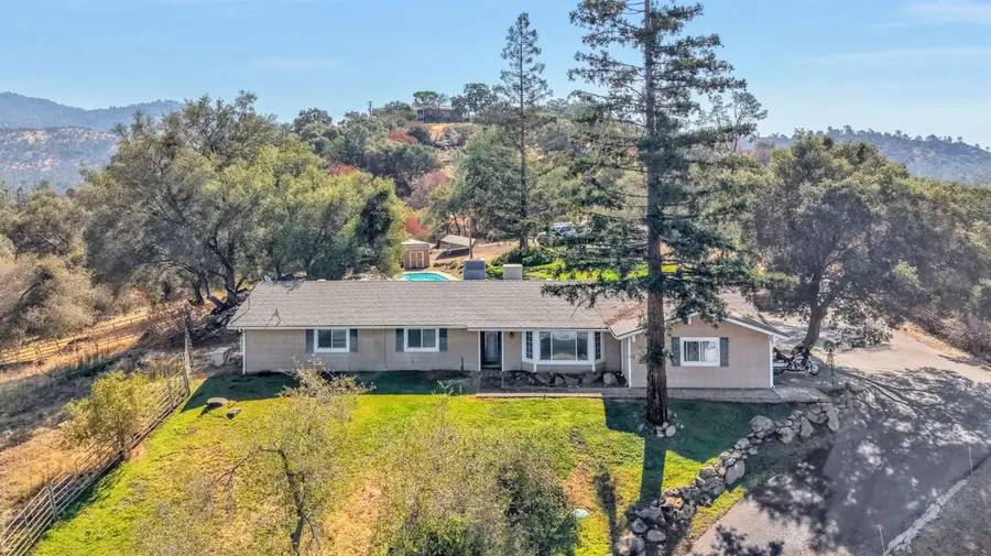36515 Wells Road, Coarsegold, CA 93614 - #3