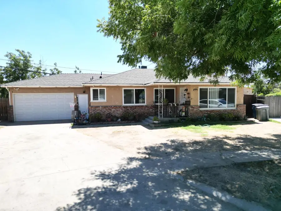 3858 E Dakota Avenue, Fresno, CA 93726 - #3