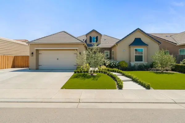 619 Blackwood Avenue, Clovis, CA 93619