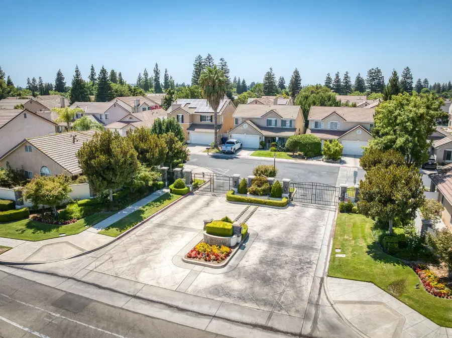 7575 N Trellis Circle, Fresno, CA 93720 - #3