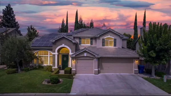 10283 N Sterling Lane, Fresno, CA 93730