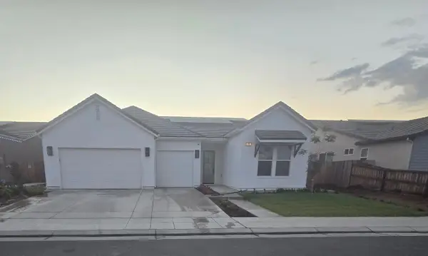 702 Atlantica Drive S, Madera, CA 93636