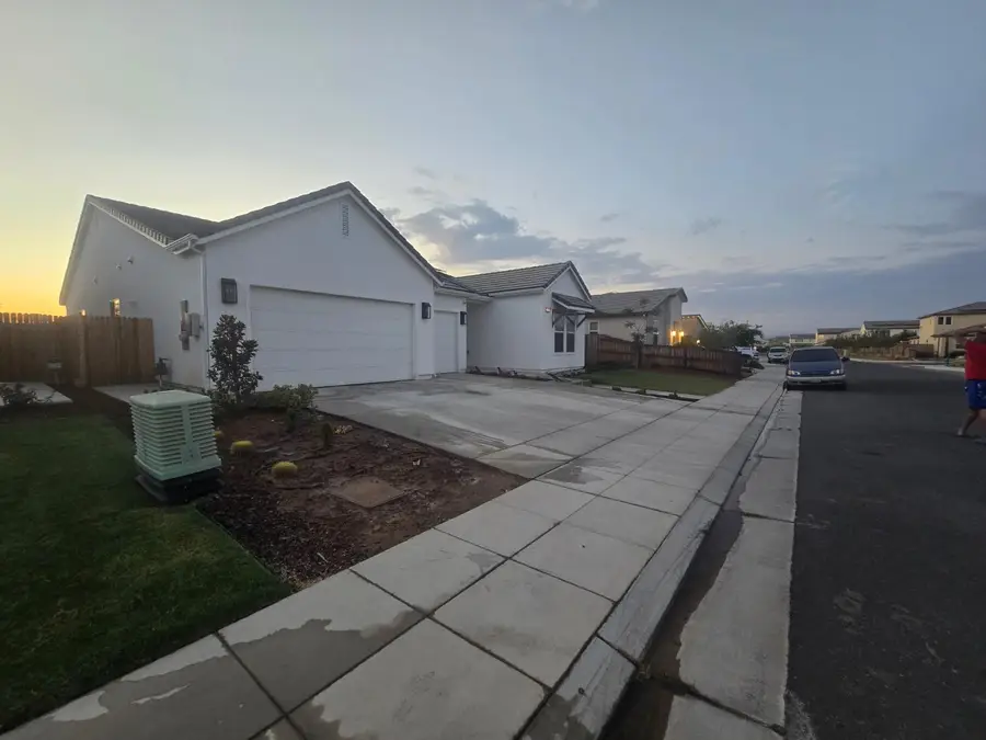 702 Atlantica Drive S, Madera, CA 93636 - #2