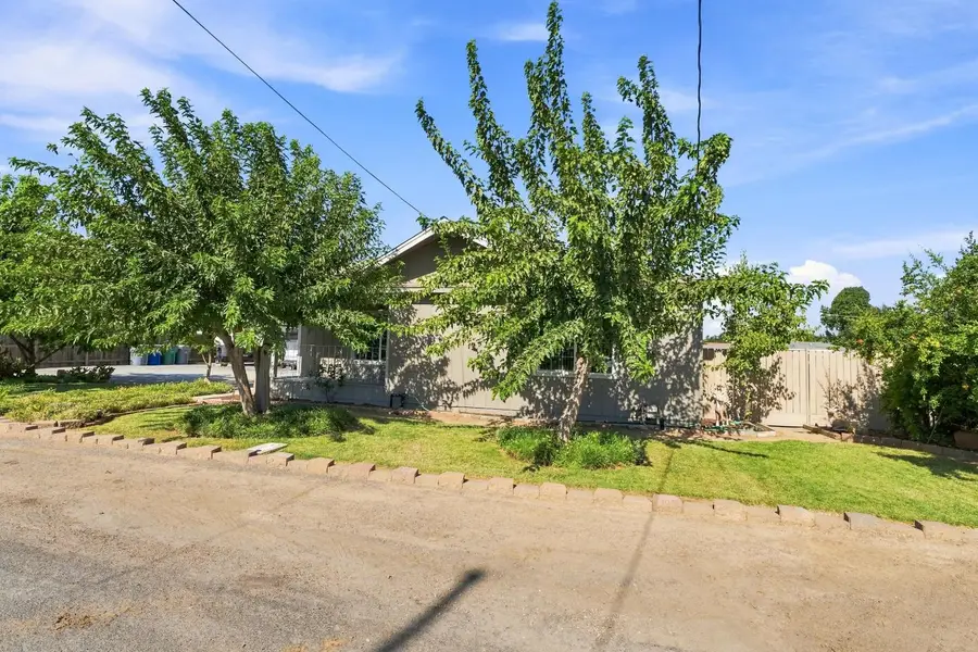 10840 Cedar Street, Armona, CA 93202 - #2
