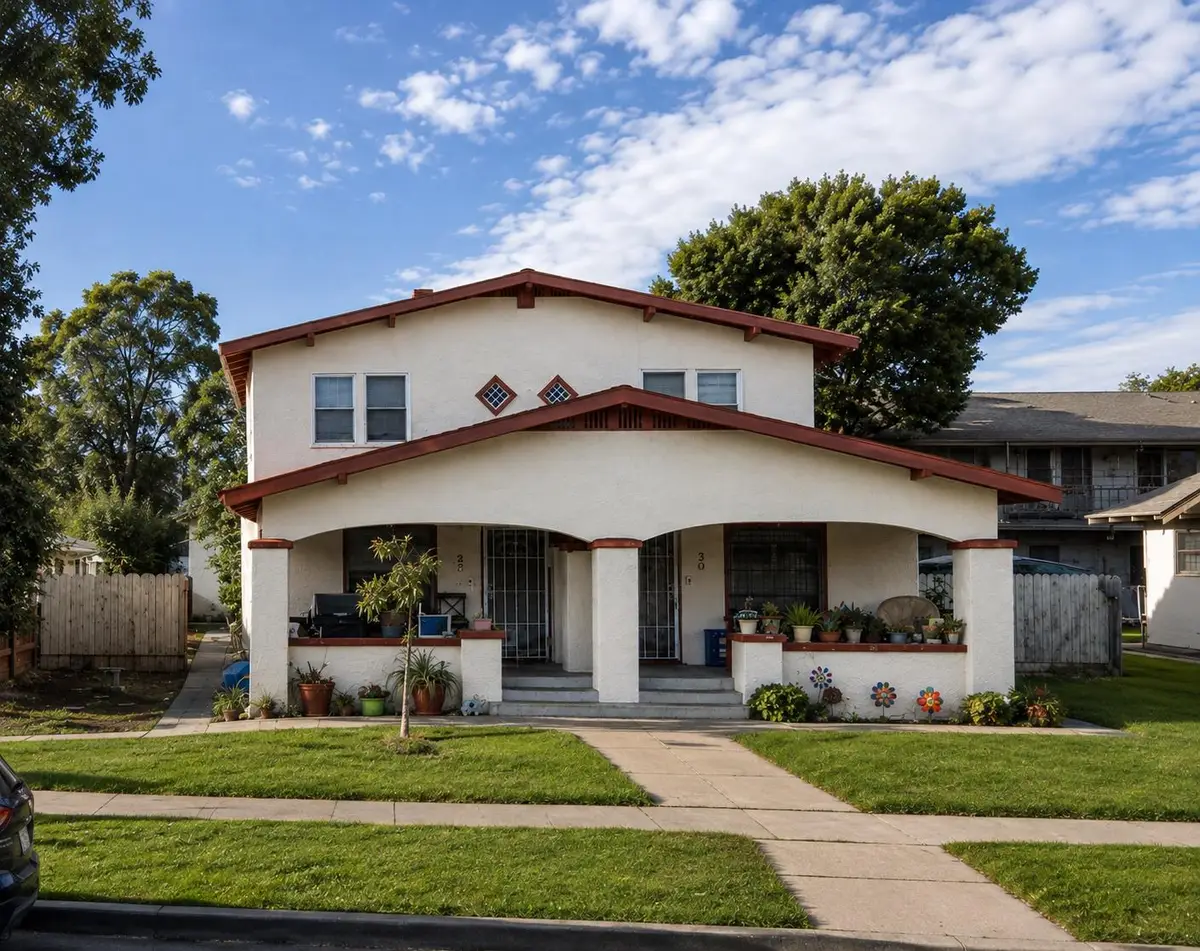 28 W 19th Street, Merced, CA 95340 - #1