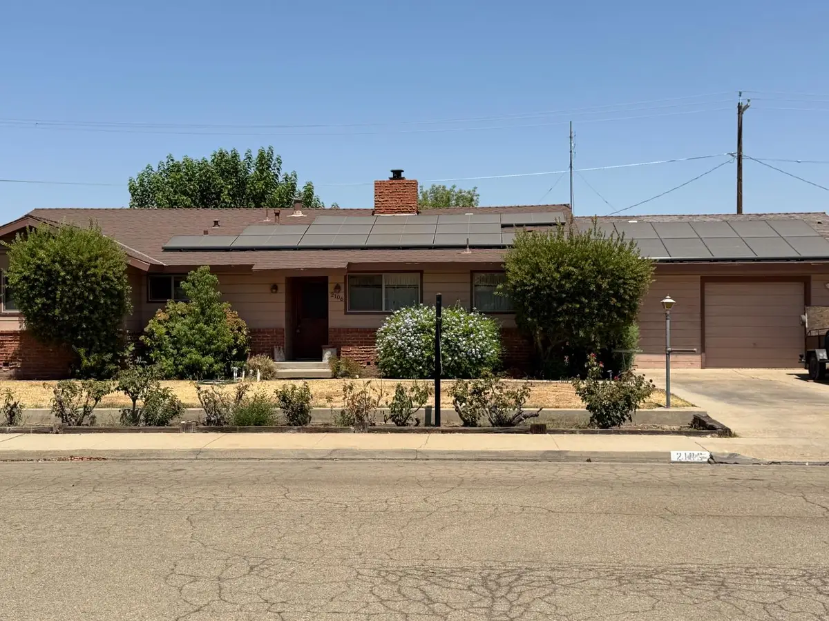 2106 4th Street, Sanger, CA 93657 - #1