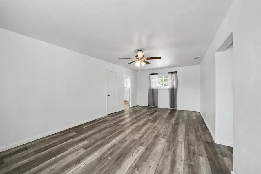 2743 E Ashcroft Avenue, Fresno, CA 93726 - #2