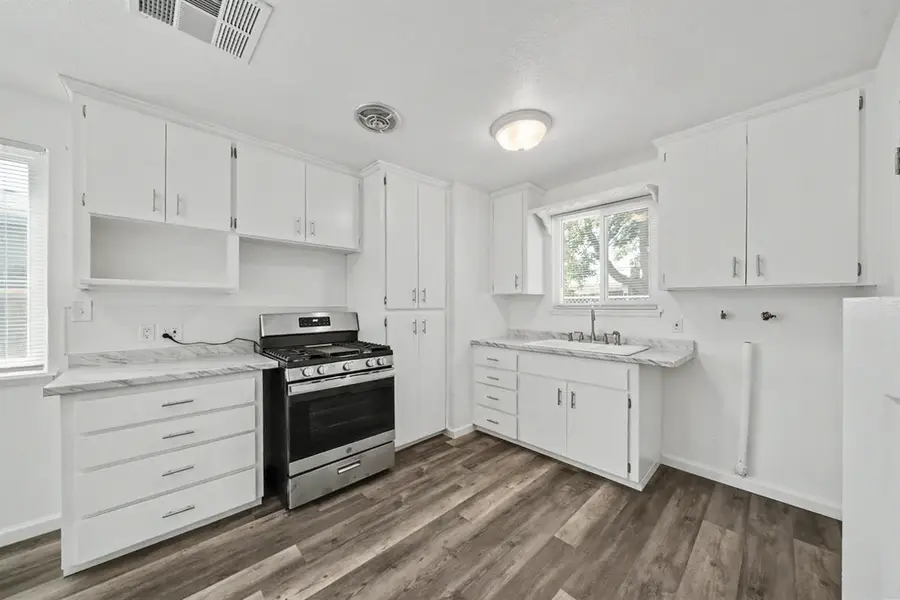 2743 E Ashcroft Avenue, Fresno, CA 93726 - #3