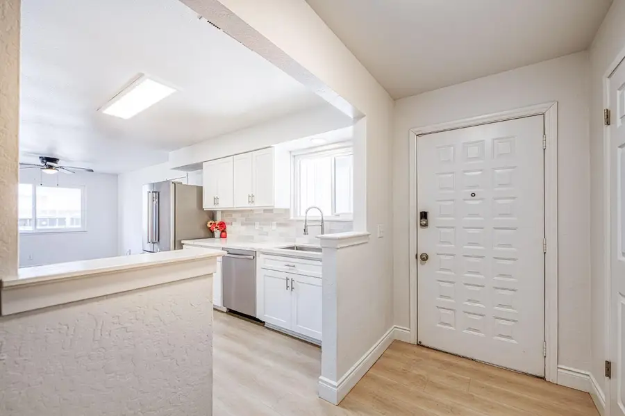4157 N Babigian Avenue, Fresno, CA 93722 - #3