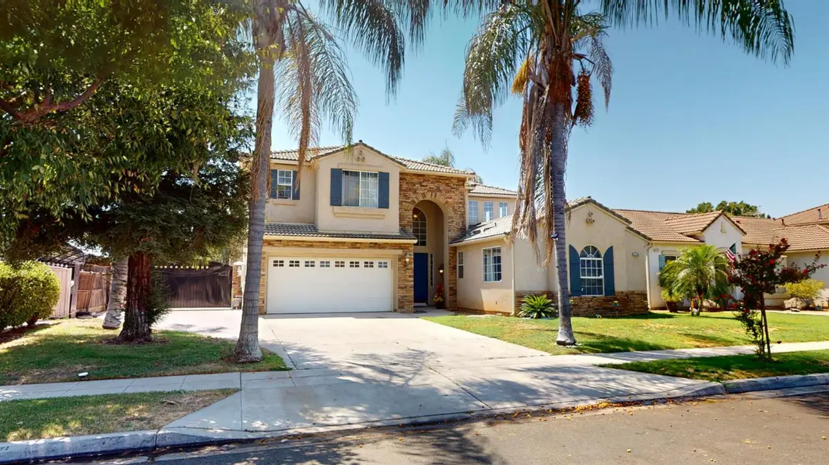 5756 E Pitt Avenue, Fresno, CA 93727 - #1