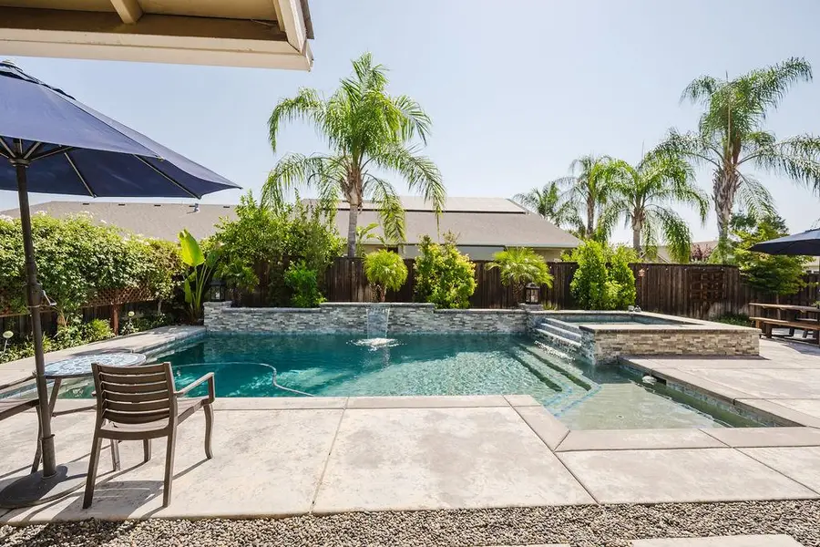 3136 N Mckelvey Avenue, Fresno, CA 93727 - #3