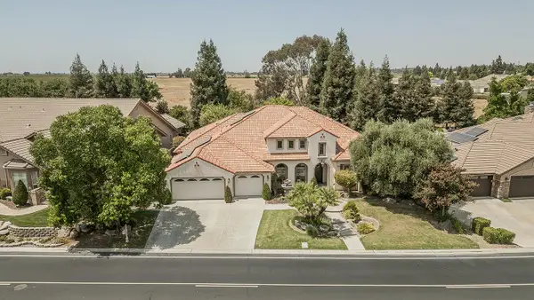 4477 N Quail Lake Drive, Clovis, CA 93619