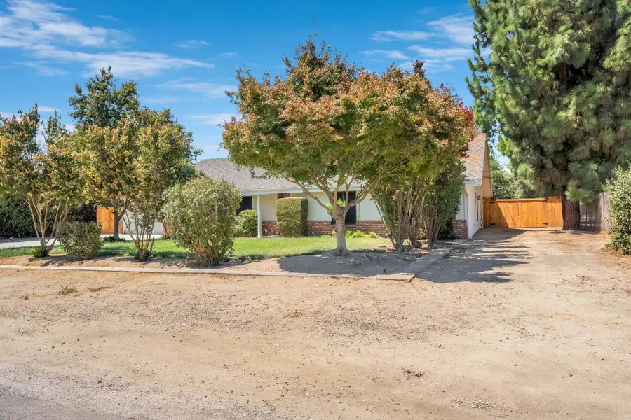10784 Sierra View Street, Madera, CA 93636 - #3
