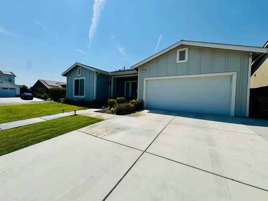 5804 Hawthorn Tree Lane, Bakersfield, CA 93313 - #2