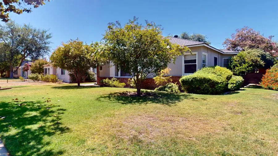 1481 N Adoline Avenue, Fresno, CA 93728 - #3