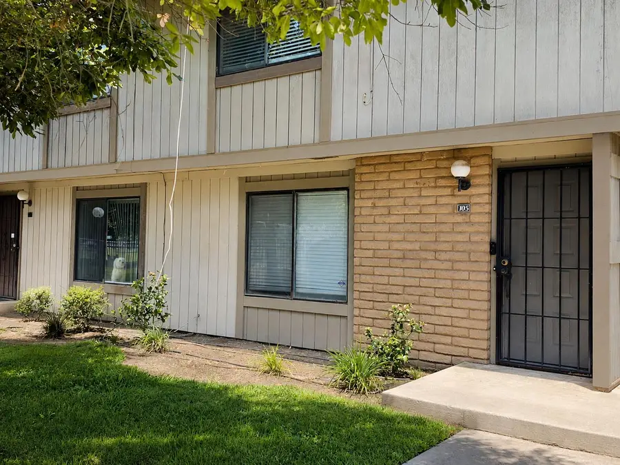 4747 N Woodrow Avenue #105, Fresno, CA 93726 - #2