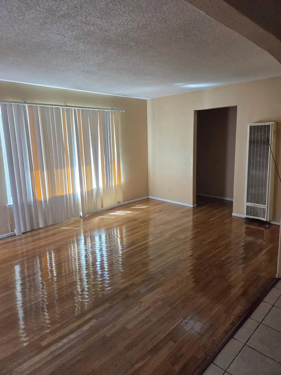 1423 S Whitney Avenue, Fresno, CA 93702 - #2