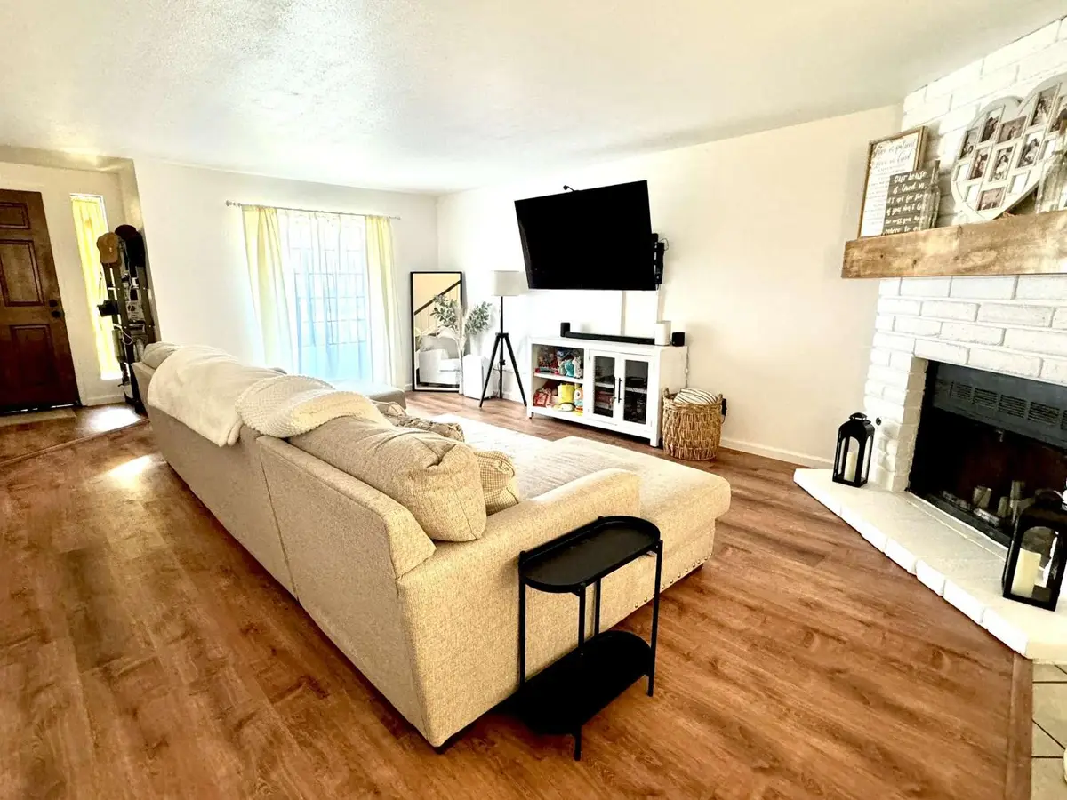 4718 E Alamos Avenue #101, Fresno, CA 93726 - #1