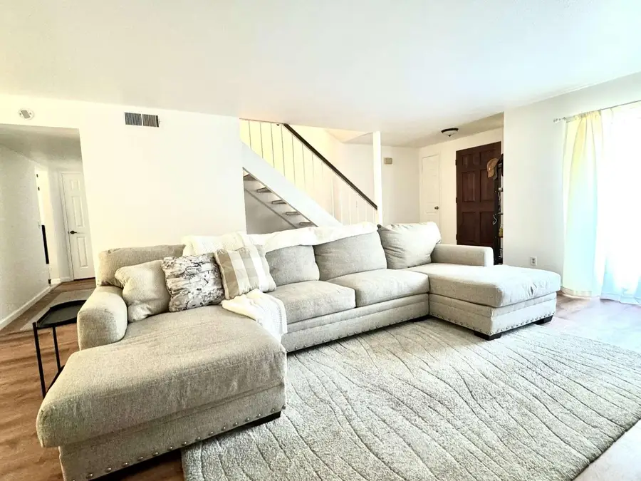4718 E Alamos Avenue #101, Fresno, CA 93726 - #2
