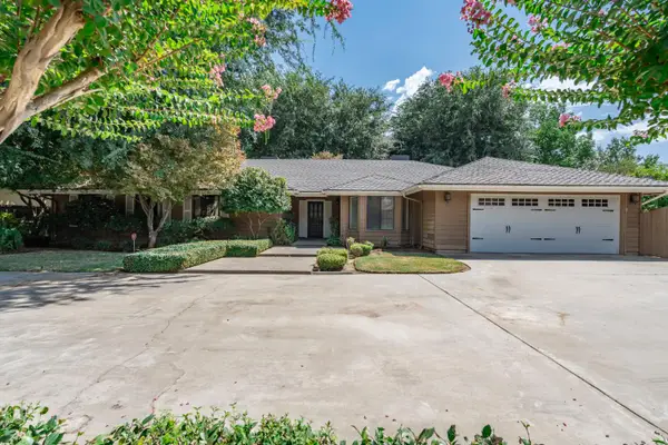 708 Chateau Place, Madera, CA 93637