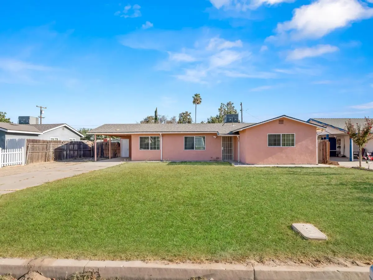 8687 E Khan Street, Selma, CA 93662 - #1
