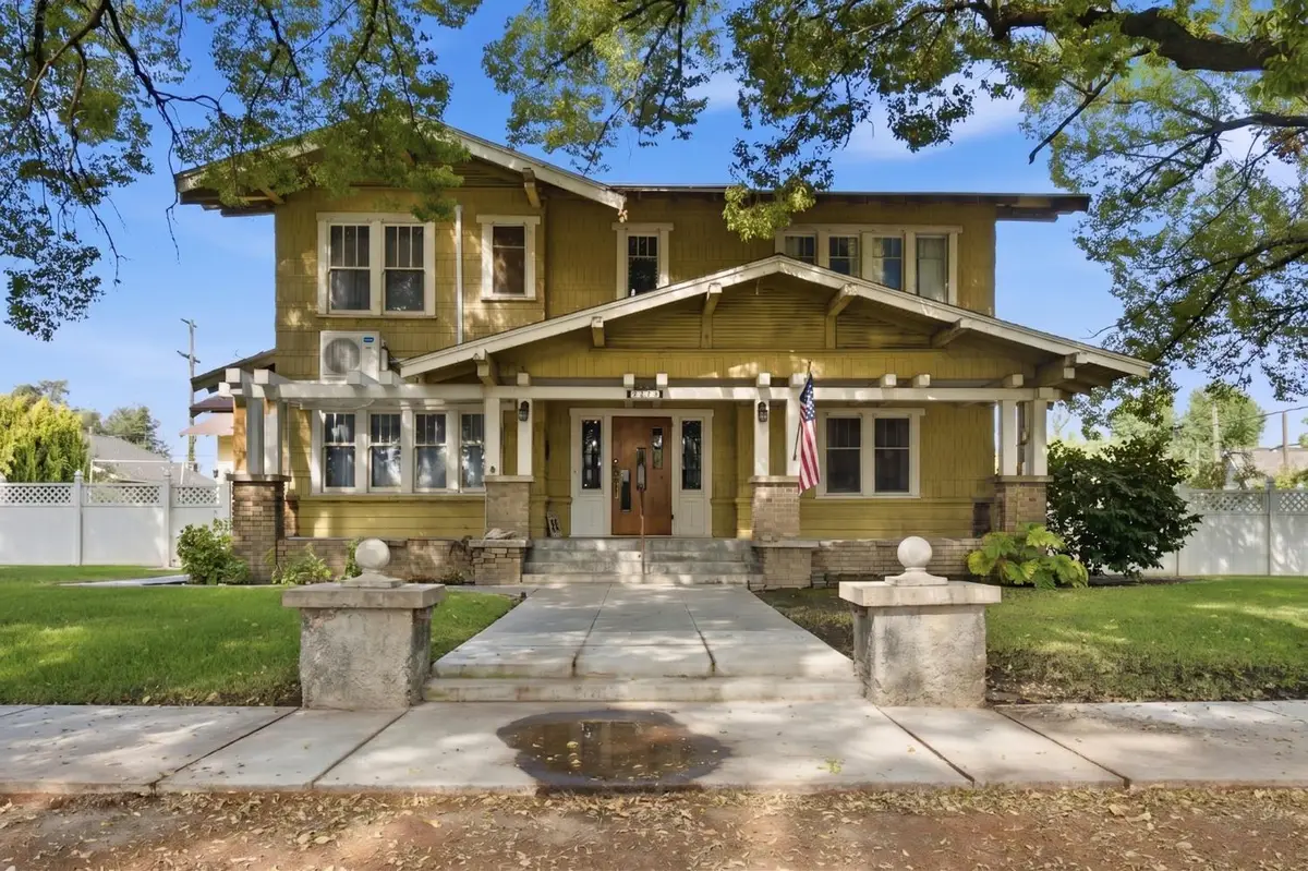 1771 21st Avenue, Kingsburg, CA 93631 - #1