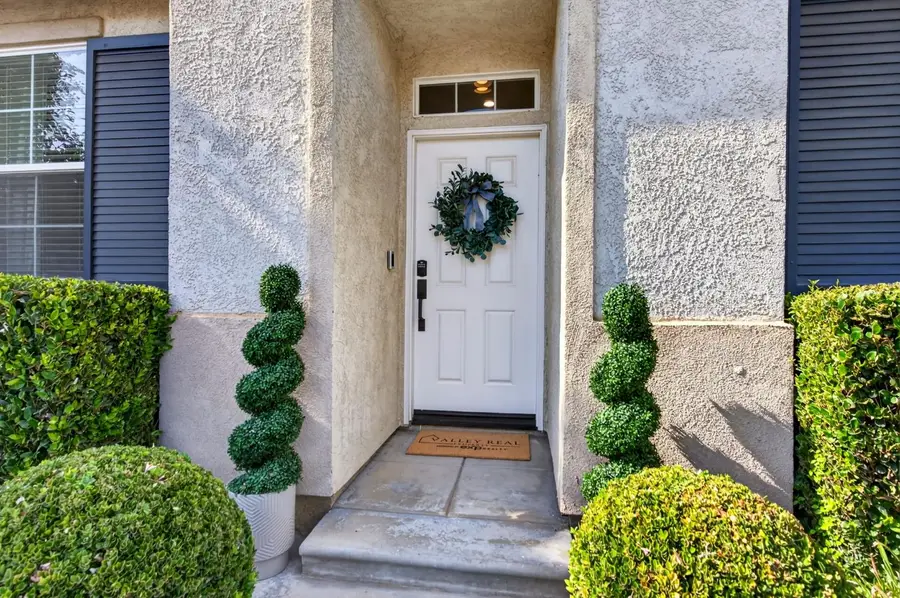 643 W Madrid Lane, Clovis, CA 93619 - #2