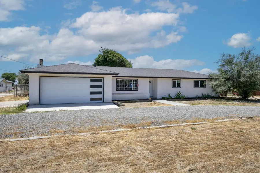 17189 Iona Avenue, Lemoore, CA 93245 - #3