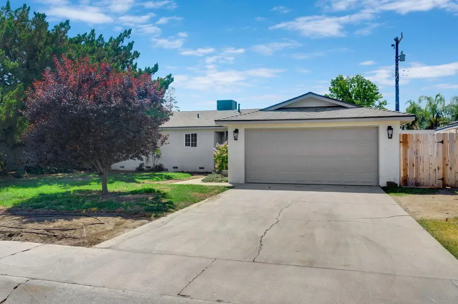 1529 S Michael Court, Visalia, CA 93292 - #2