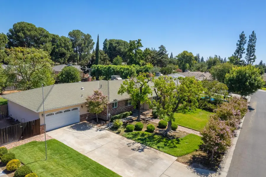 6386 N Durant Avenue, Fresno, CA 93711 - #2