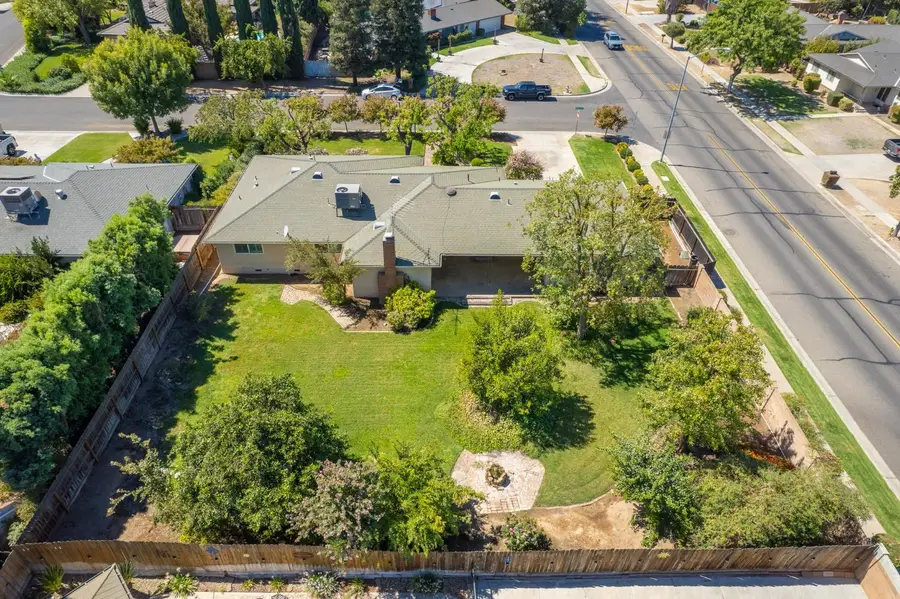 6386 N Durant Avenue, Fresno, CA 93711 - #3