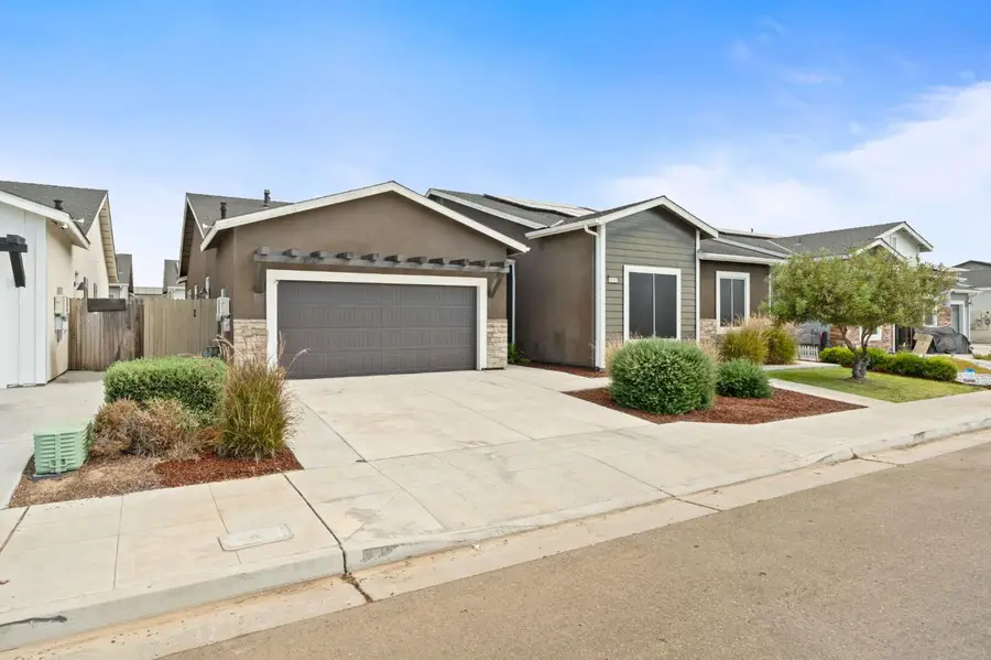 6346 E Fedora Avenue, Fresno, CA 93727 - #2