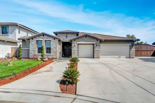3387 W Kamm Avenue, Dinuba, CA 93618
