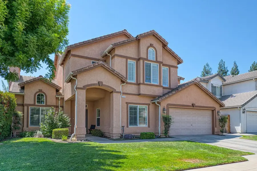 1173 E Carnoustie Avenue, Fresno, CA 93730 - #2