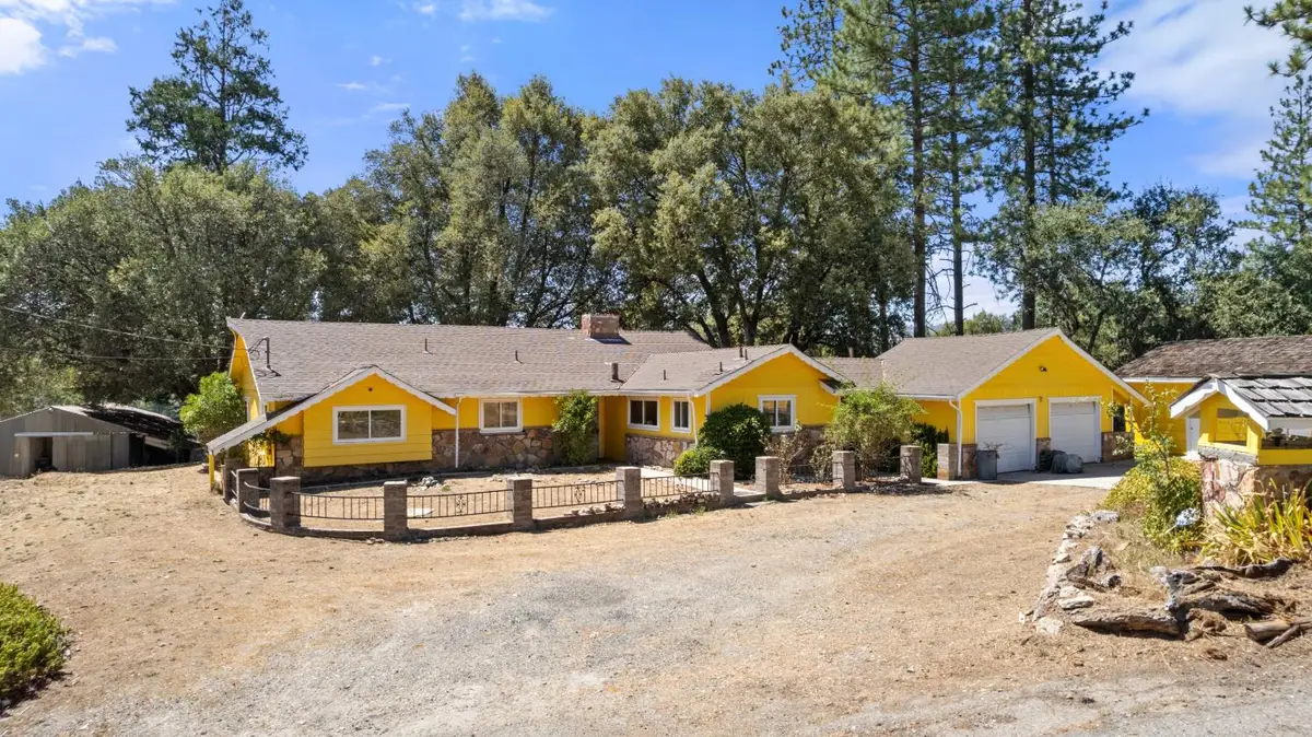 51711 S Ponderosa Way, Oakhurst, CA 93644 - #1