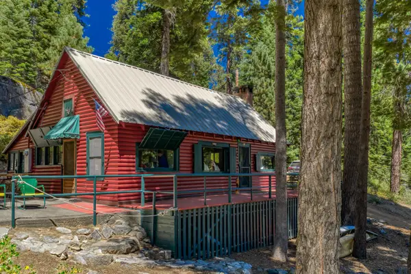 24 Bear Creek Lane, Lakeshore, CA 93664